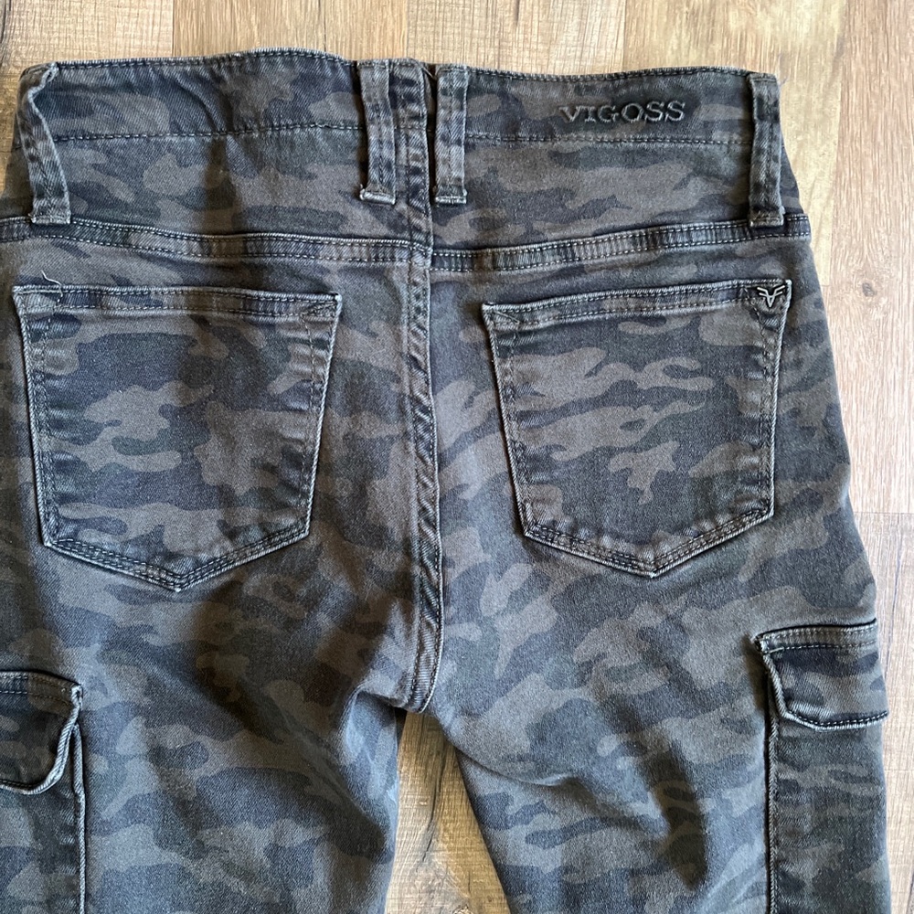 Vigoss Women's Skinny Camouflage Jeans - Picture 6 of 7